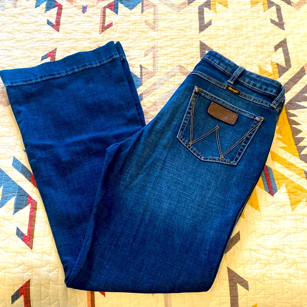 Womens Wrangler Retro trouser boot Jeans size 31 X 32